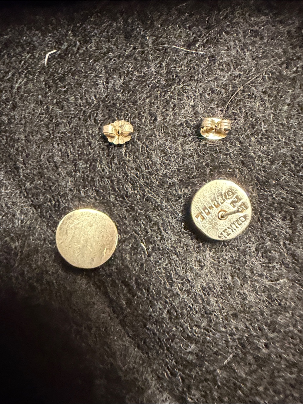 Vintage Minimal Round Silver Stud Earrings - Classic Women Jewelry - Picture 3 of 8
